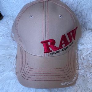 RAW rolling papers beige/red embroidered snapback